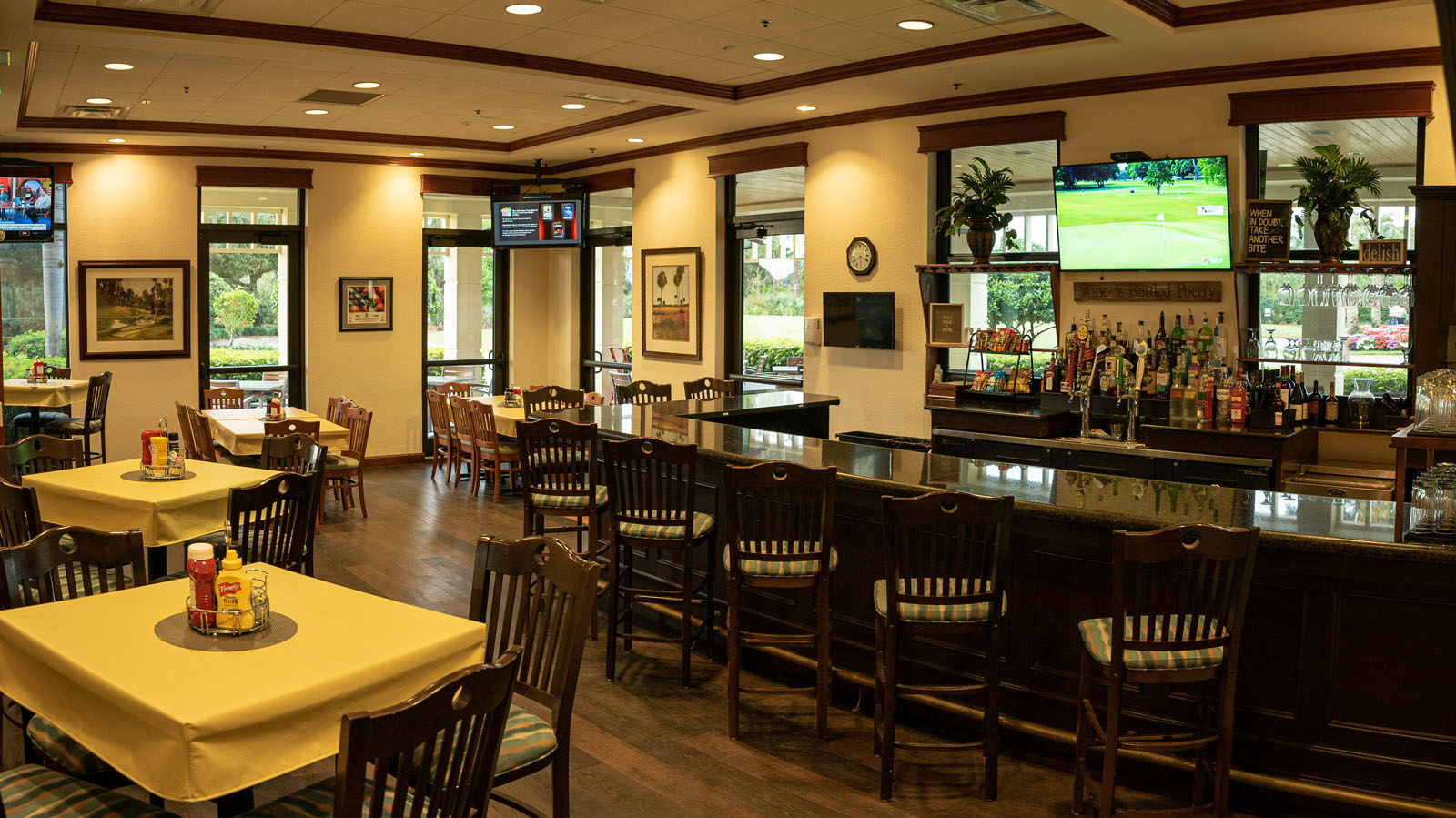 Golf Club Dining